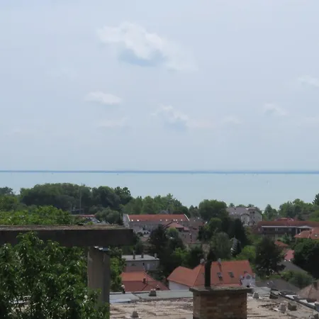 Guest house Prima Porta Vendeghaz Balatonalmadi
