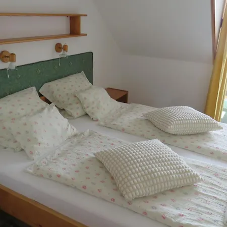 Prima Porta Vendeghaz Balatonalmadi